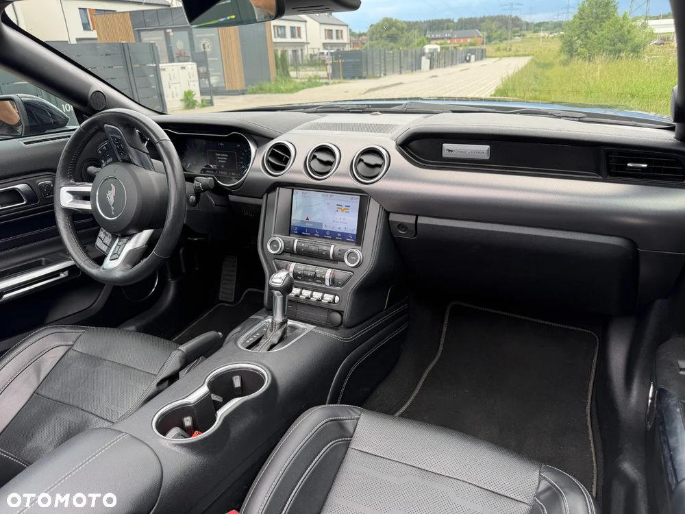 Ford Mustang - 25