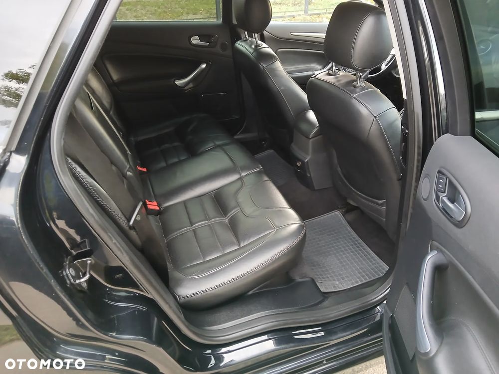 Ford Mondeo 2.2 TDCi Titanium S - 24