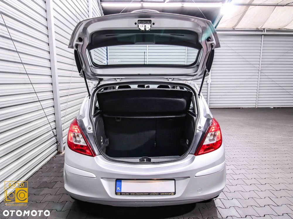 Opel Corsa 1.2 16V Enjoy - 12