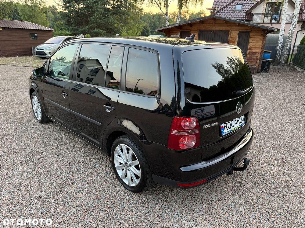 Volkswagen Touran - 5