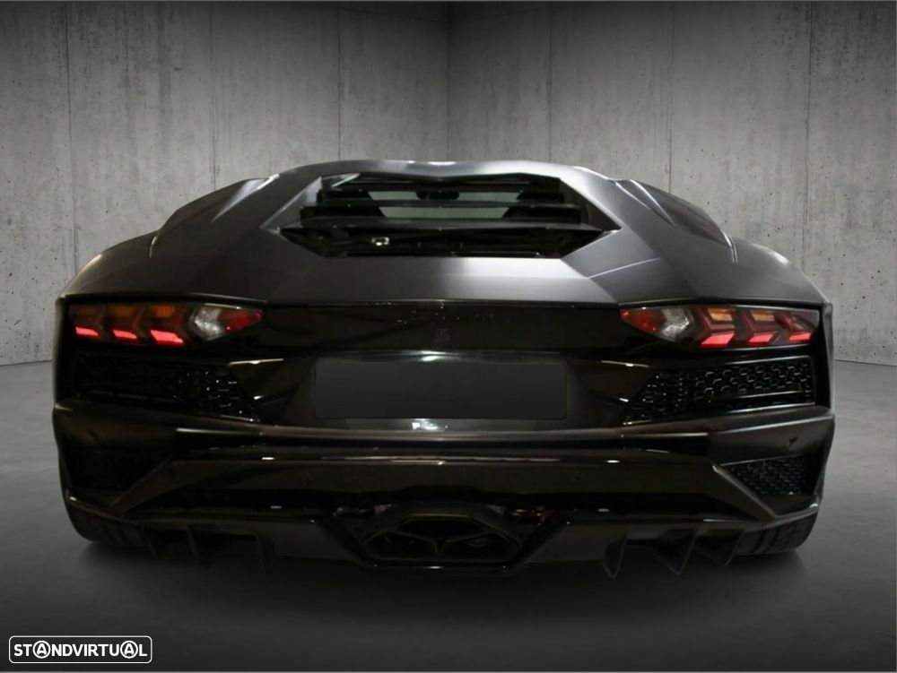 Lamborghini Aventador S - 5