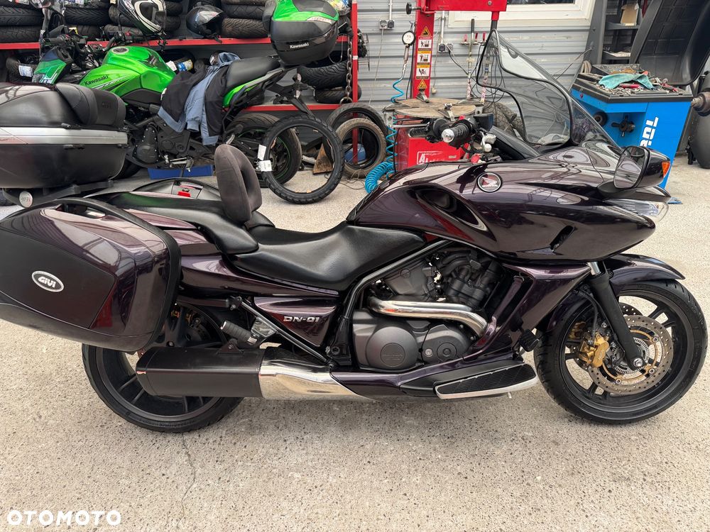 Honda DN-01 - 8