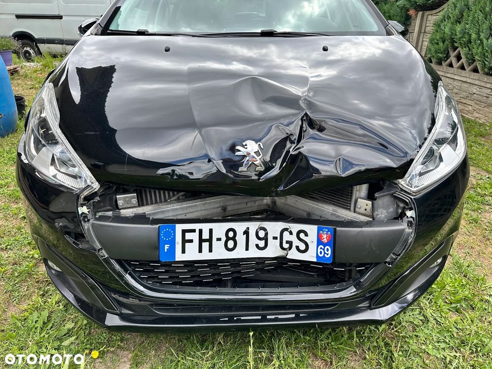 Peugeot 208 - 11