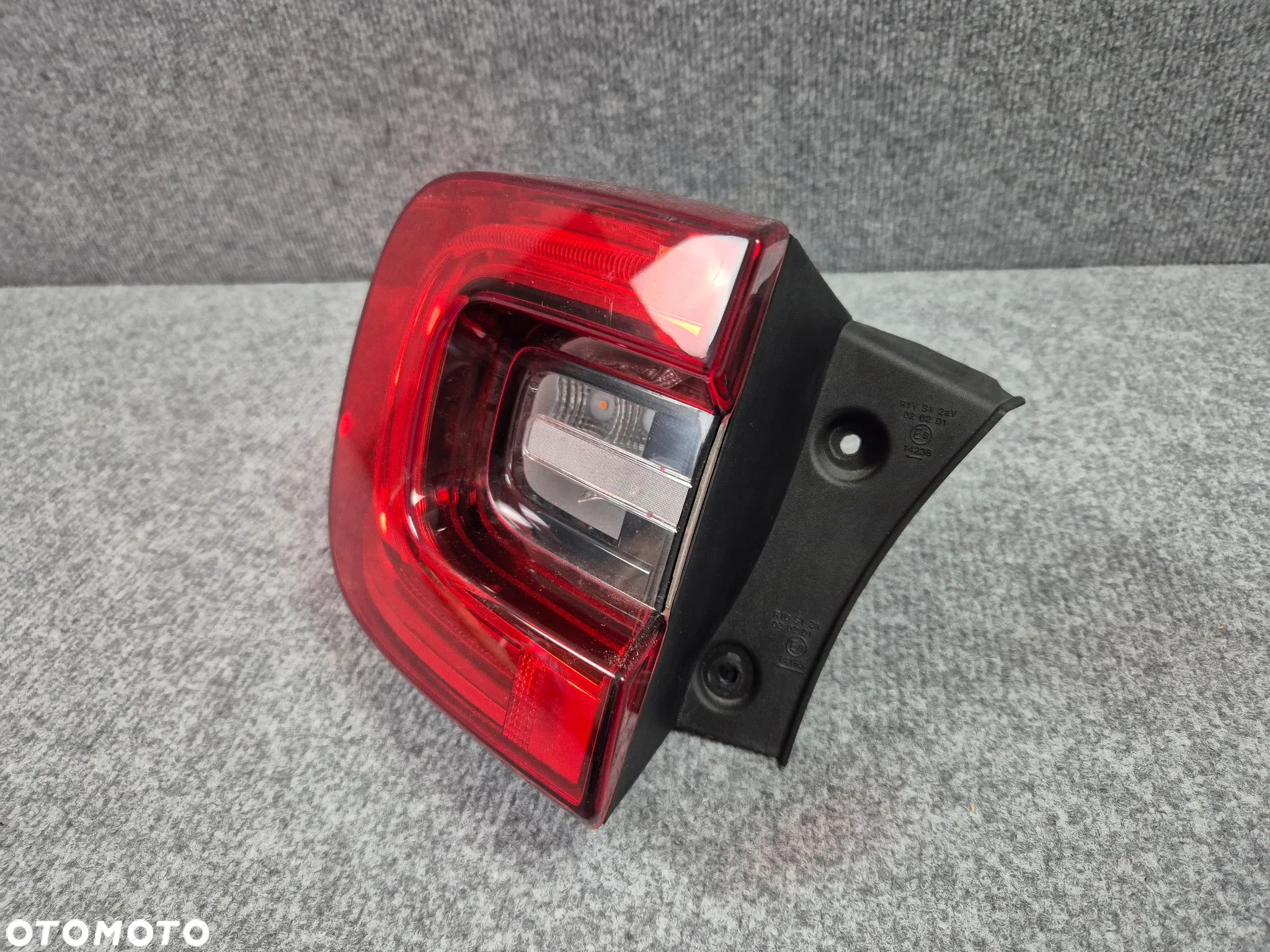LAMPA TYLNA TYŁ LEWA - RENAULT KADJAR LIFT 18-22 LED 265552789R - 3