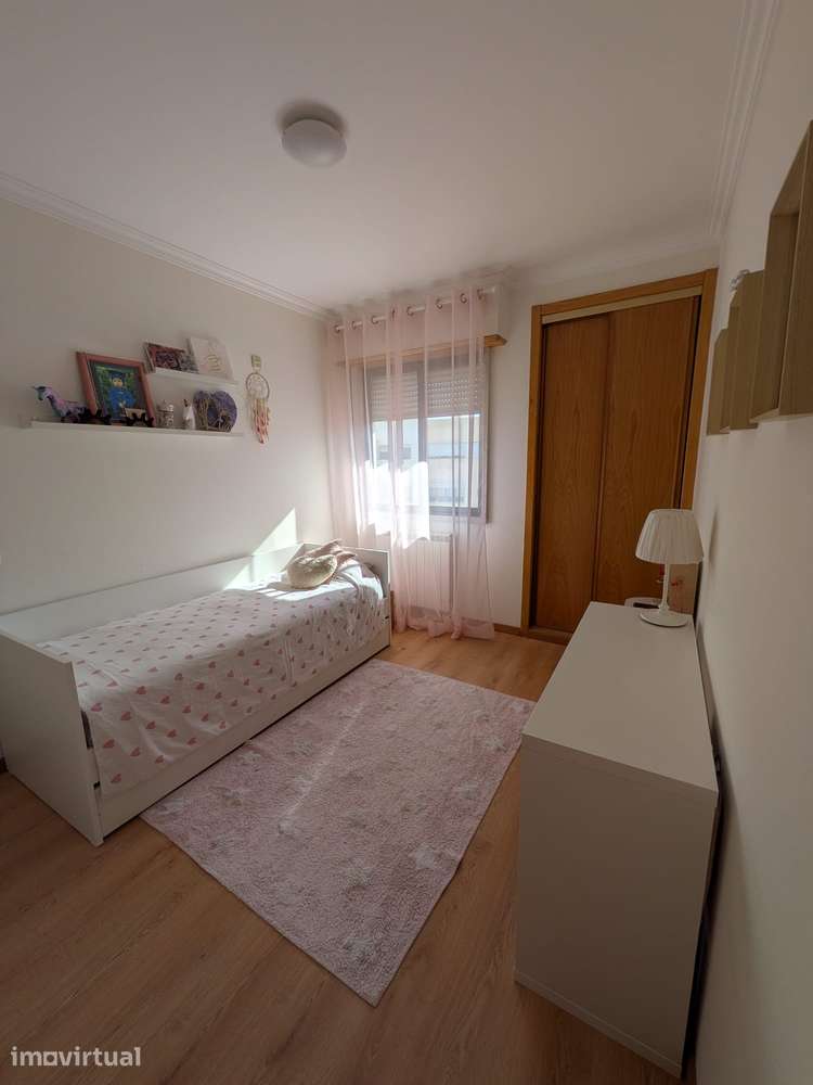 Apartamento T2, Rua Beatriz Costa. - Grande imagem: 5/14