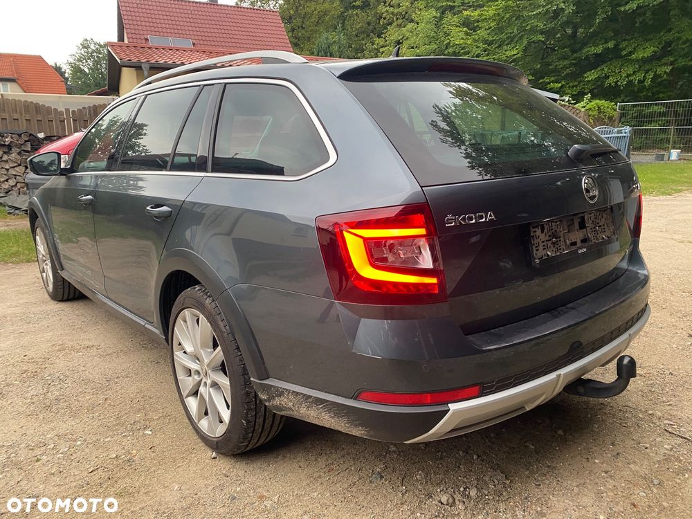 Skoda Octavia 2.0 TDI 4x4 DSG Scout - 22