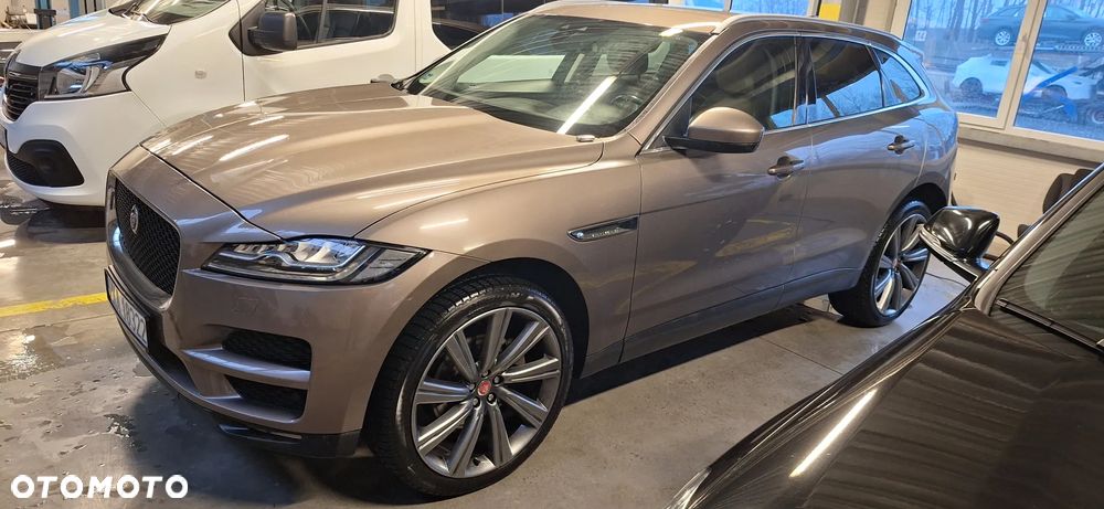 Jaguar F-Pace 35t AWD Portfolio - 3