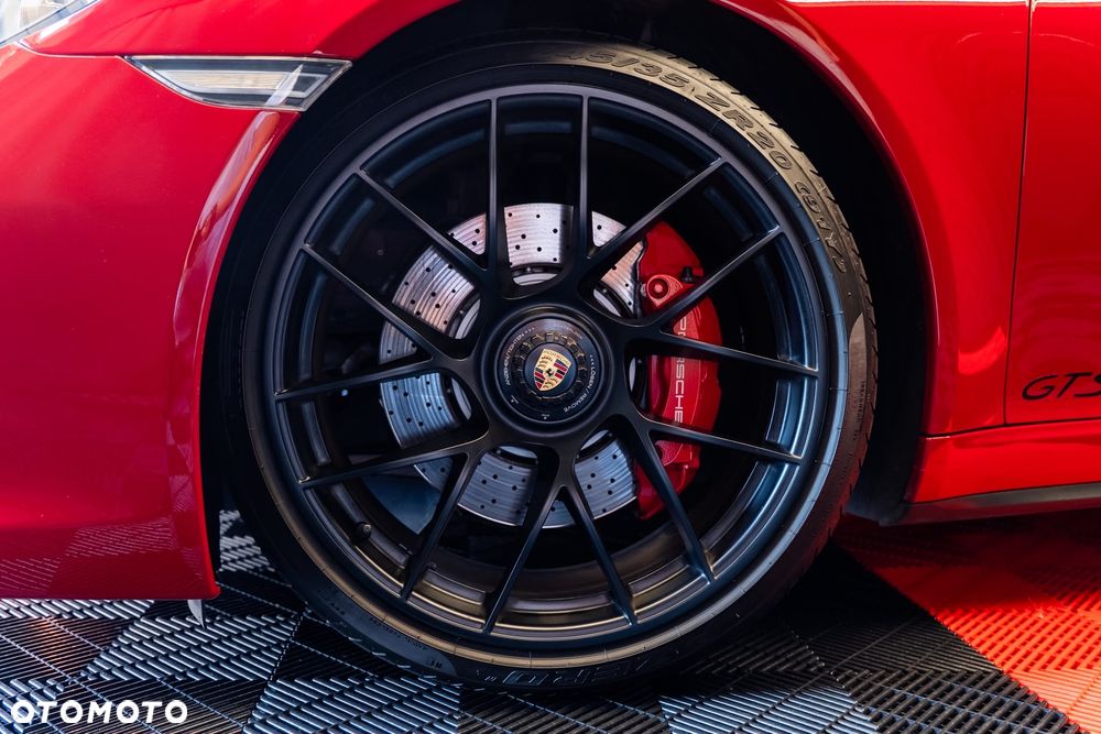 Porsche 911 Carrera GTS PDK - 5