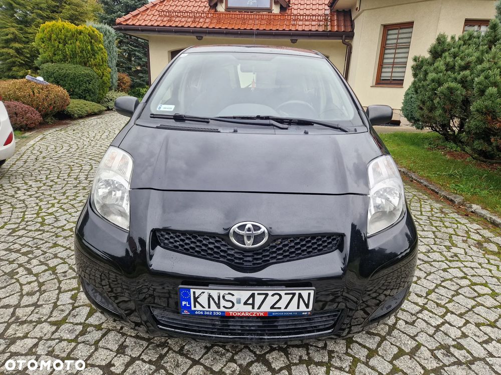 Toyota Yaris 2010 photo 3
