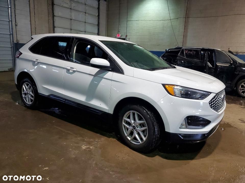 Ford Edge - 5
