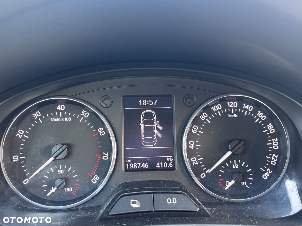 Skoda RAPID 1.2 TSI Active Green tec - 7
