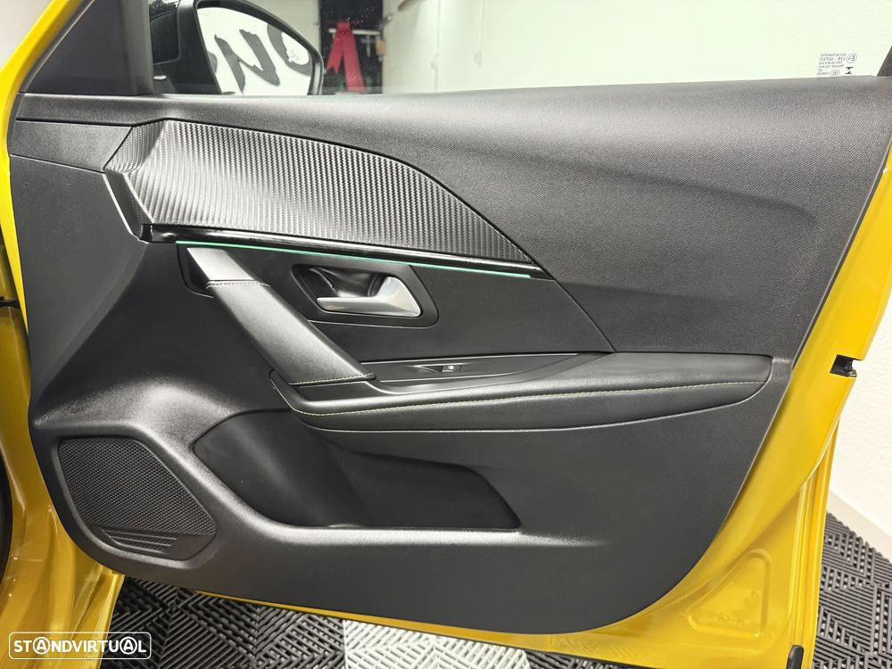 Peugeot e-208 50 kWh GT - 19