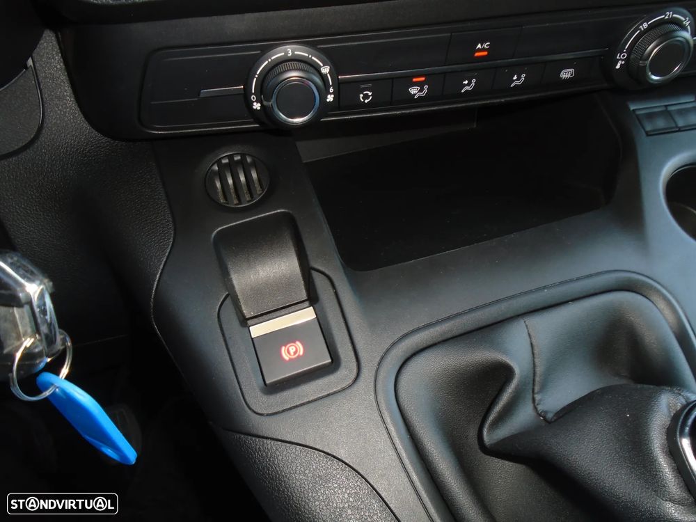 Peugeot Partner 1.5 BlueHDI NACIONAL 3- LUGARES IVA DEDUTIVEL - 11