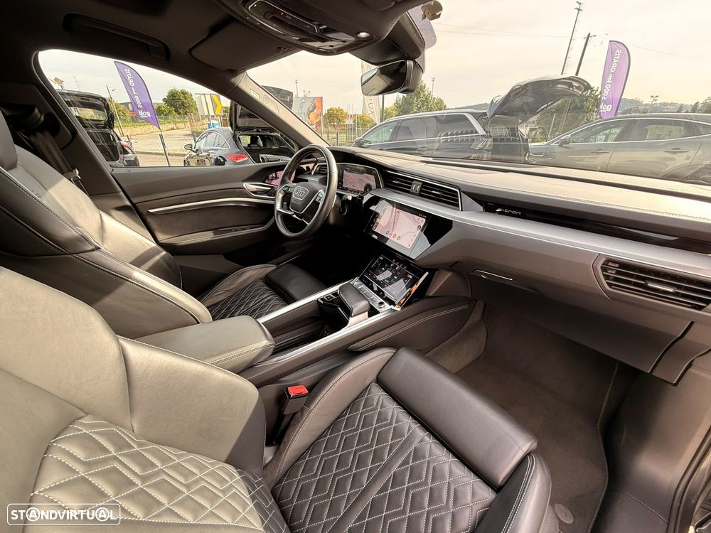 Audi e-tron 55 quattro S line - 13