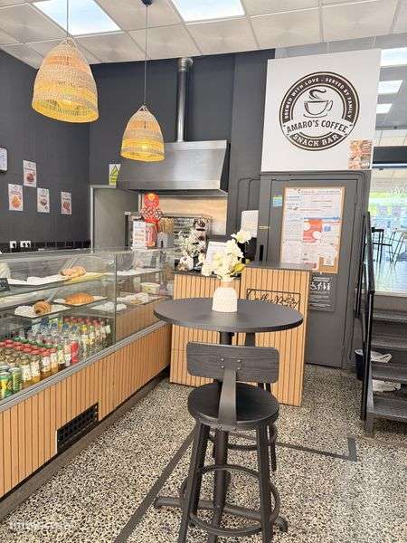 Snack Bar em Quarteira a 1 Minuto da Praia – Trespasse - Grande imagem: 2/4