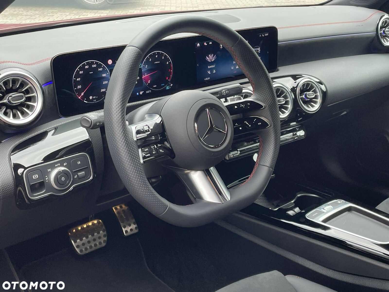 Mercedes-Benz CLA - 16