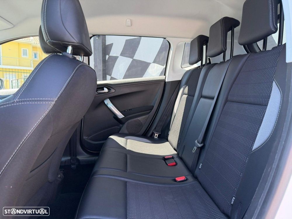 Peugeot 2008 1.2 PureTech Allure EAT6 - 6