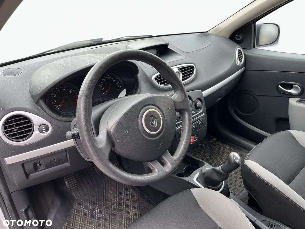 Renault Clio 1.2 16V Alize - 7