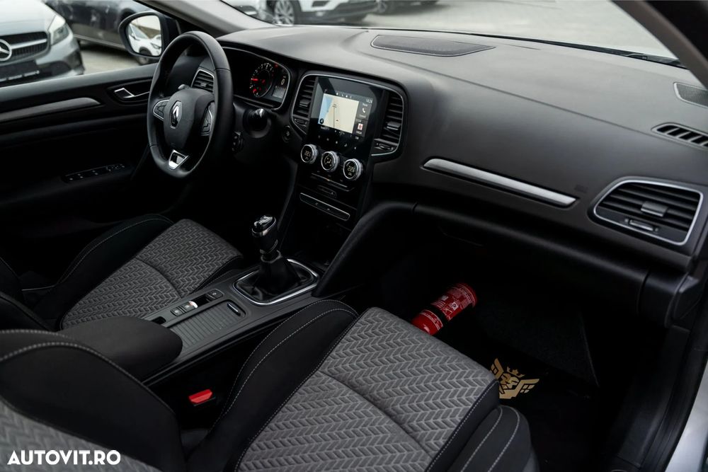 Renault Megane ENERGY TCe 140 EDC LIMITED - 7