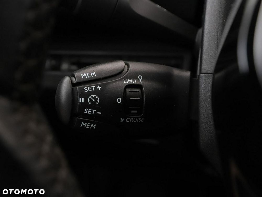 Peugeot 3008 1.2 PureTech Active S&S - 33