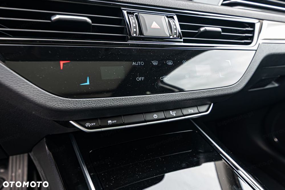 Hongqi HS5 2.0T AWD - 16