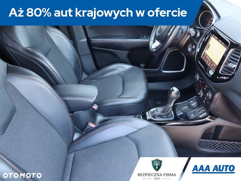 Jeep Compass - 10