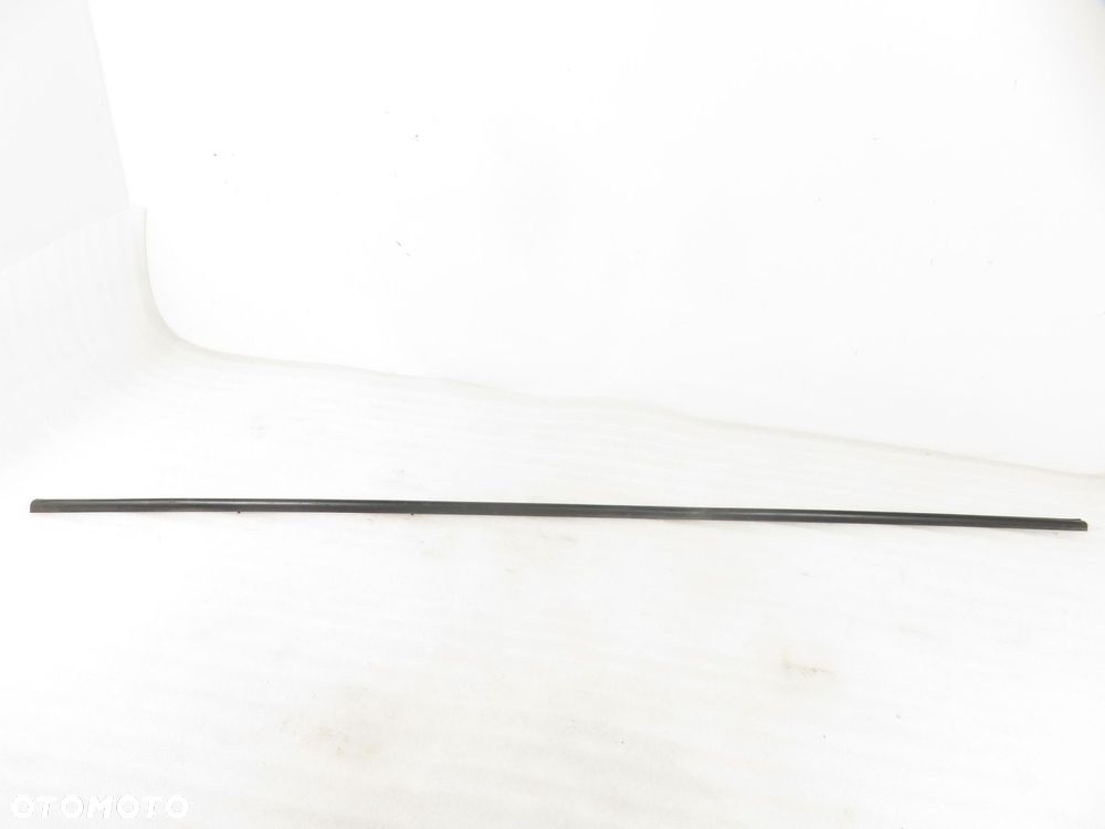 LISTWA PROGOWA PRAWA FORD MONDEO IV - 1