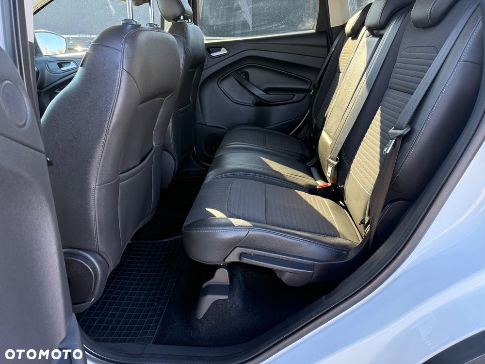 Ford Kuga 2.0 TDCi 4x4 Titanium - 20