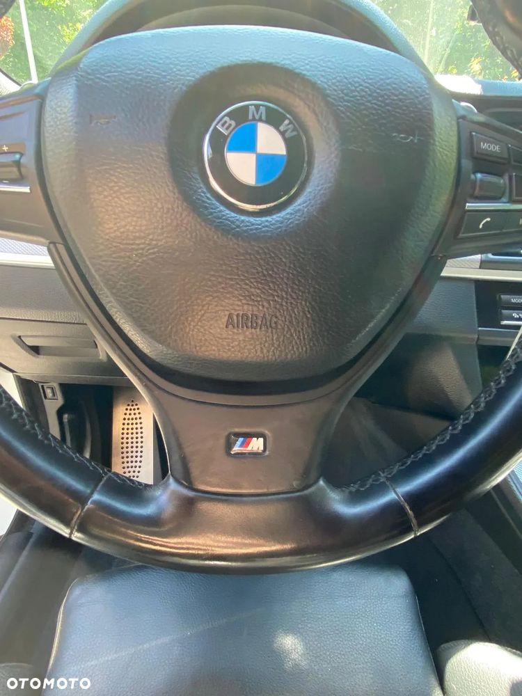 BMW Seria 5 528i xDrive - 26