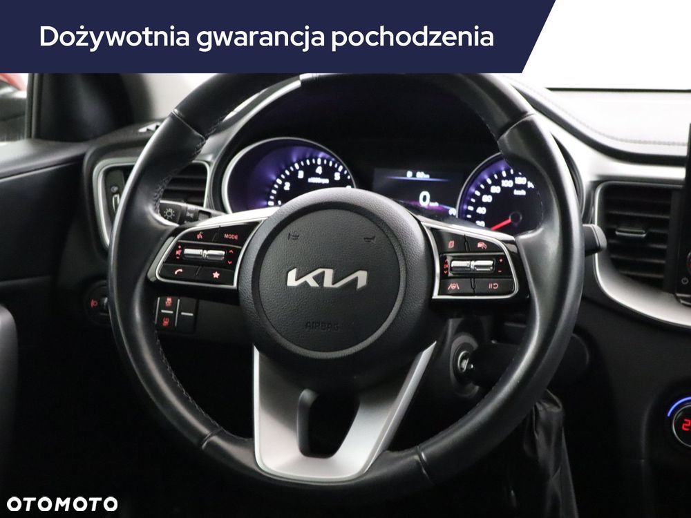 Kia Ceed - 21