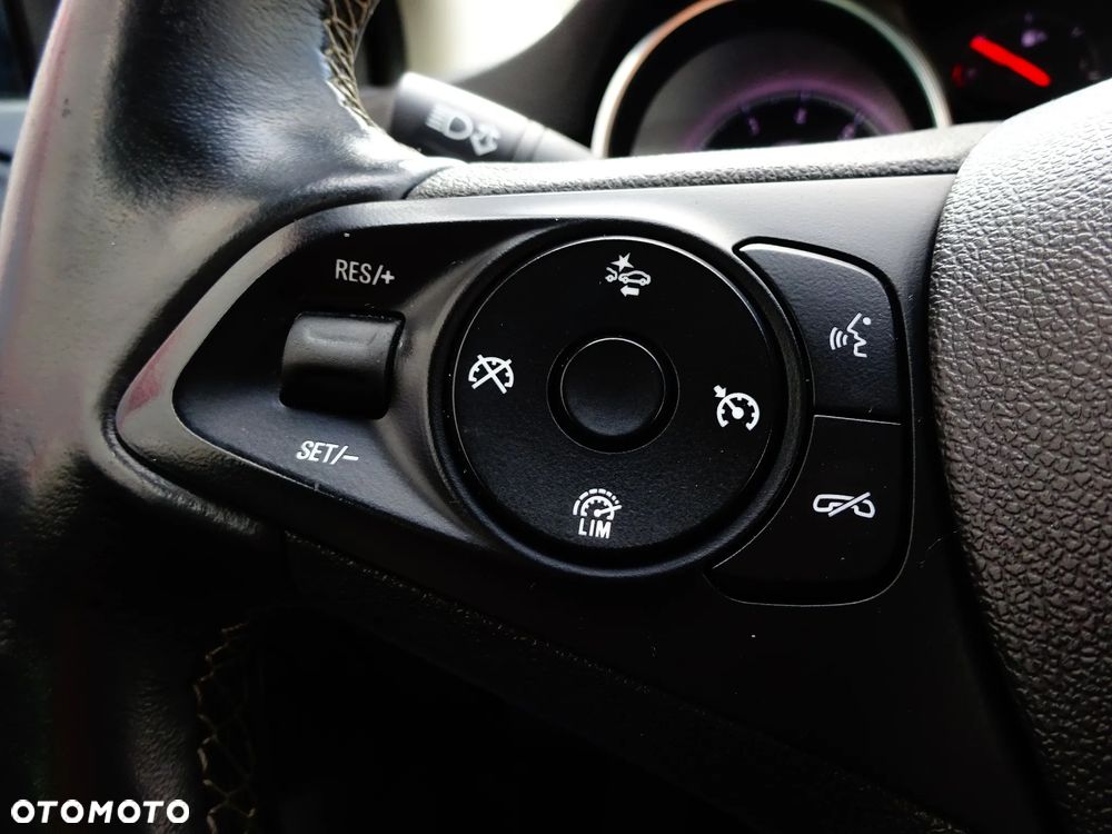 Opel Astra 1.4 T Dynamic S&S - 19