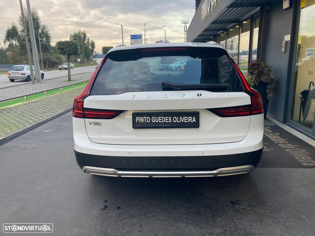 Volvo V90 Cross Country 2.0 D5 Pro AWD Geartronic - 8