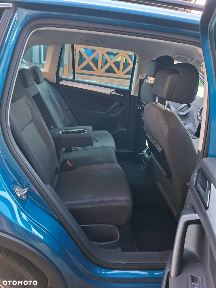 Volkswagen Tiguan - 11