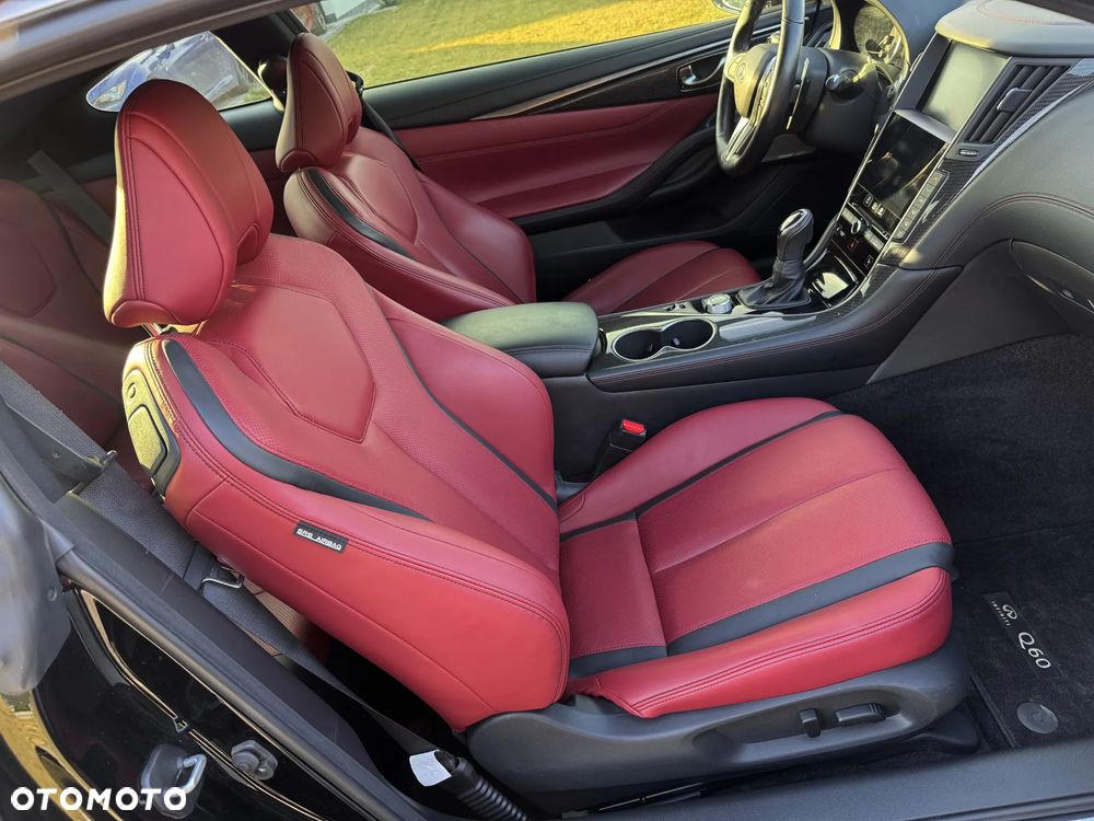 Infiniti Q60 Q60S 3.0t AWD Sport Tech - 18