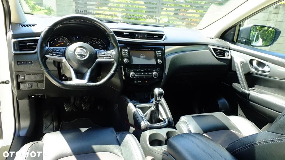Nissan Qashqai 1.2 DIG-T N-Connecta - 23