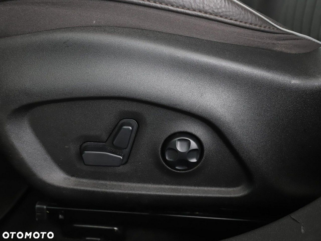 Fiat 500X 1.4 MultiAir Lounge - 38