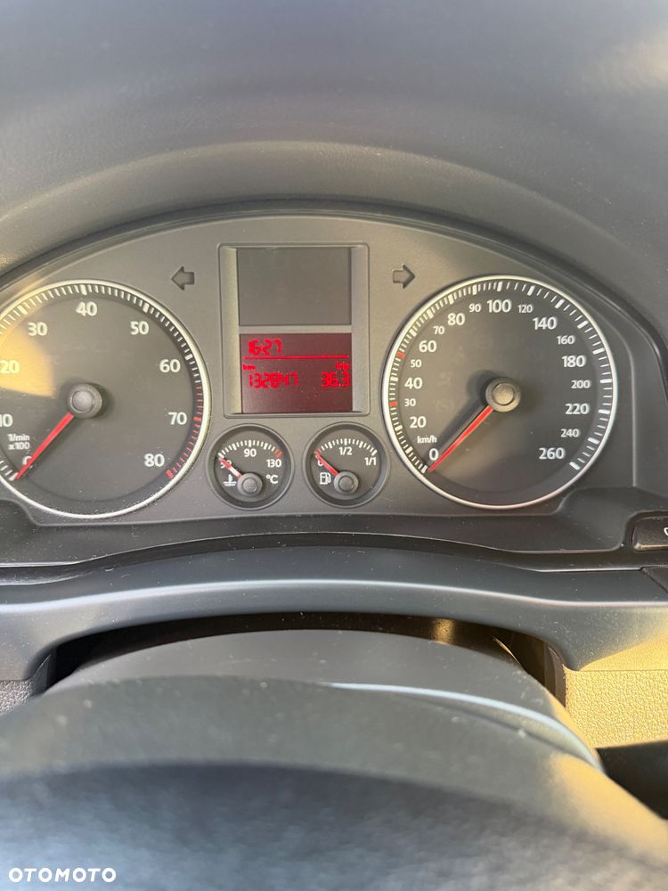 Volkswagen Golf Plus 1.6 FSI Tour - 16