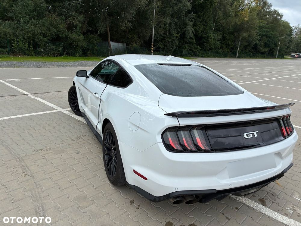 Ford Mustang - 6