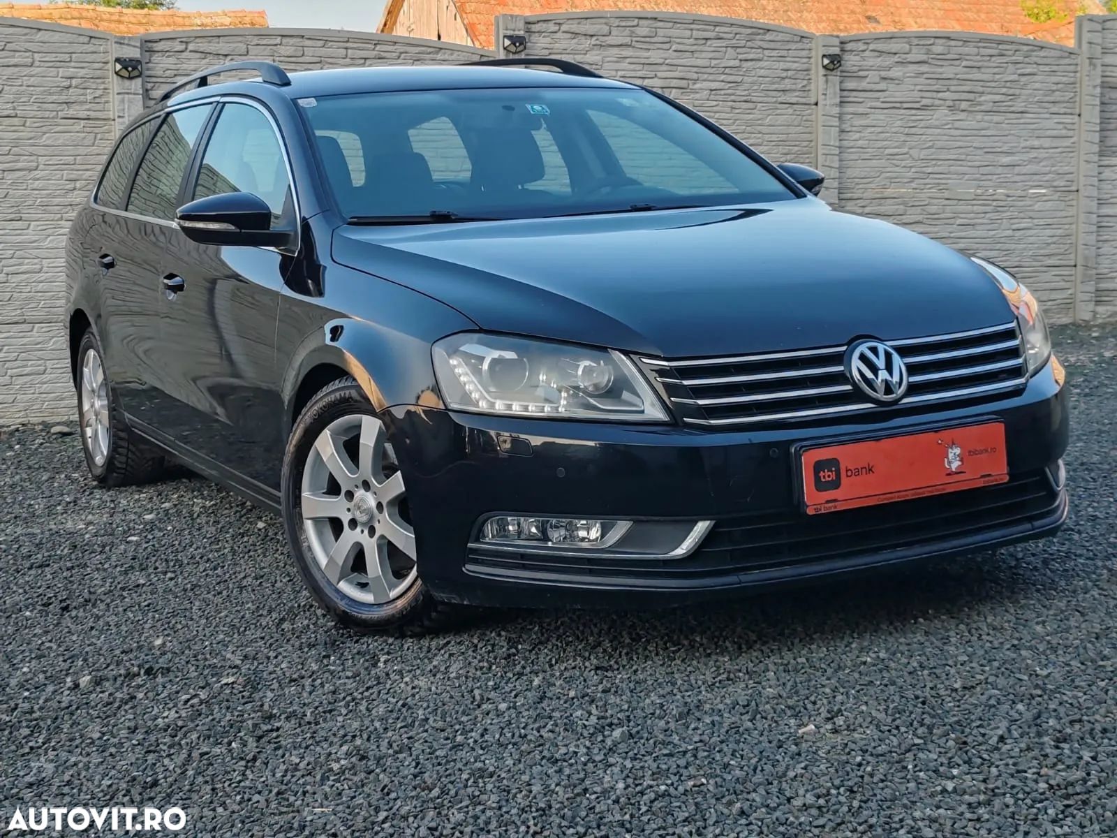 Volkswagen Passat - 1