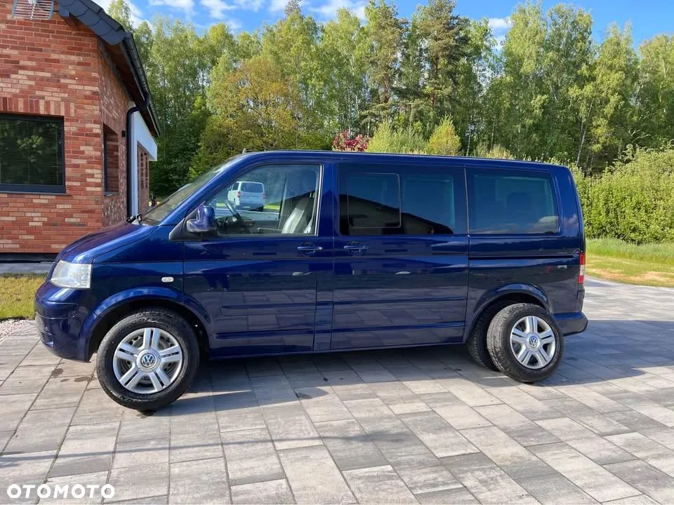 Volkswagen Multivan - 1