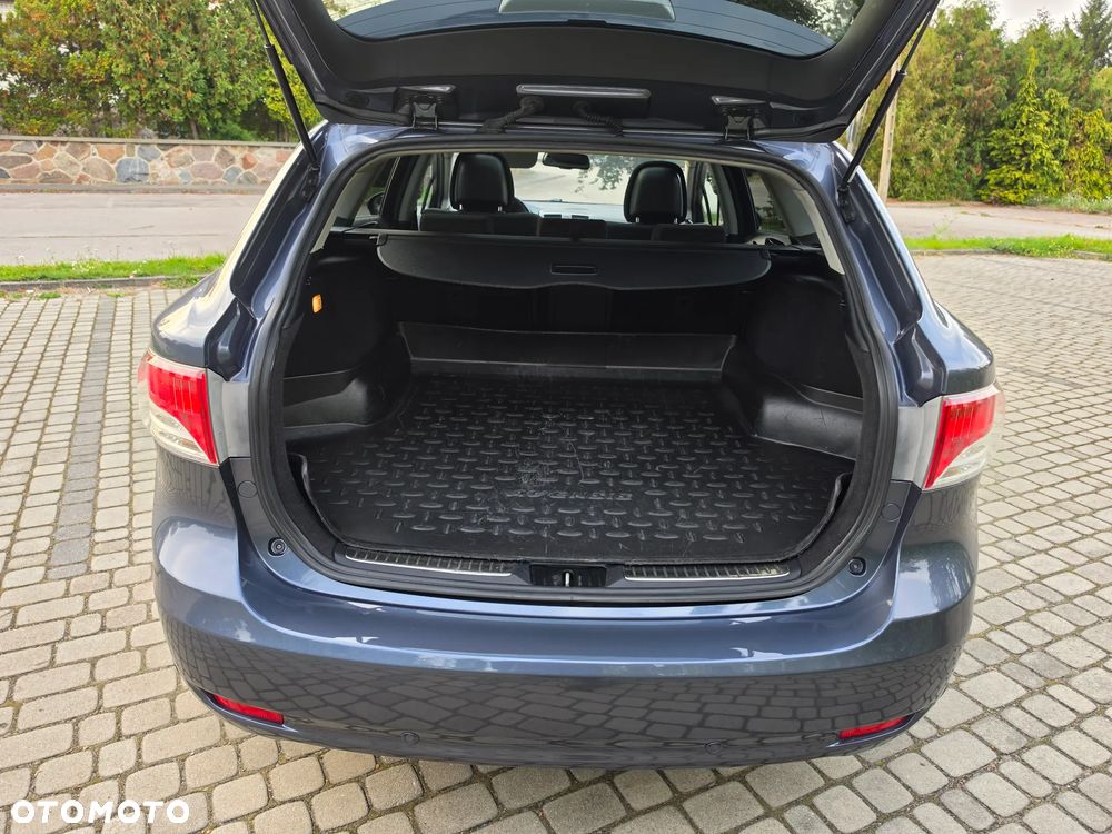 Toyota Avensis 2.0 Executive - 20