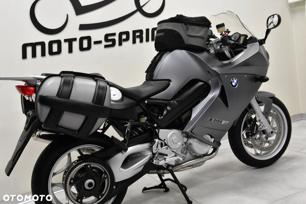 BMW F - 10