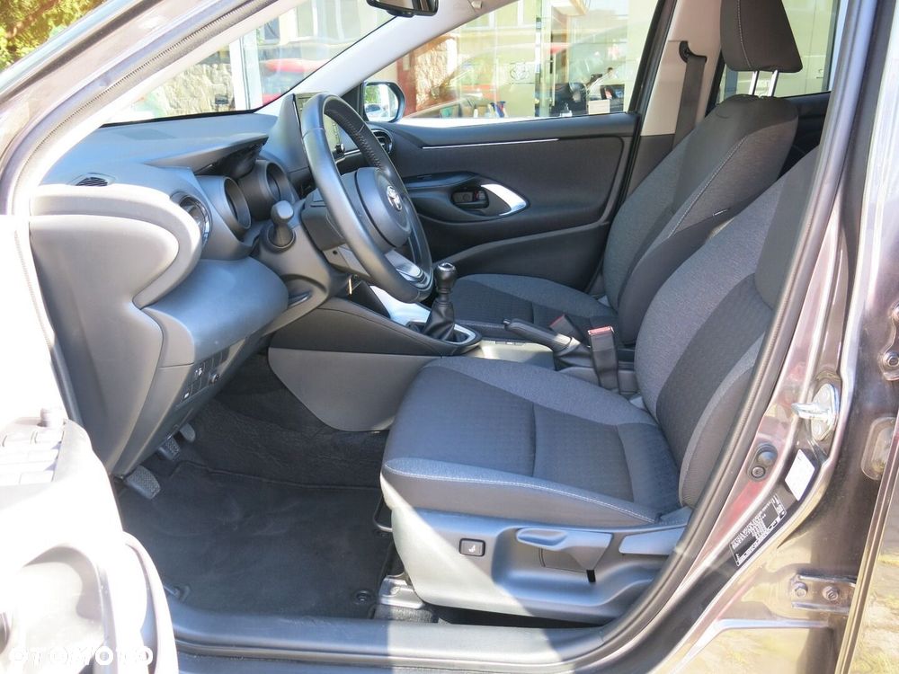 Toyota Yaris - 12