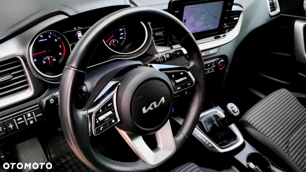 Kia Ceed 1.5 T-GDI M - 9