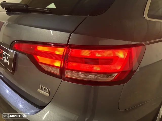 Audi A4 Avant 2.0 TDI ultra S tronic design - 17