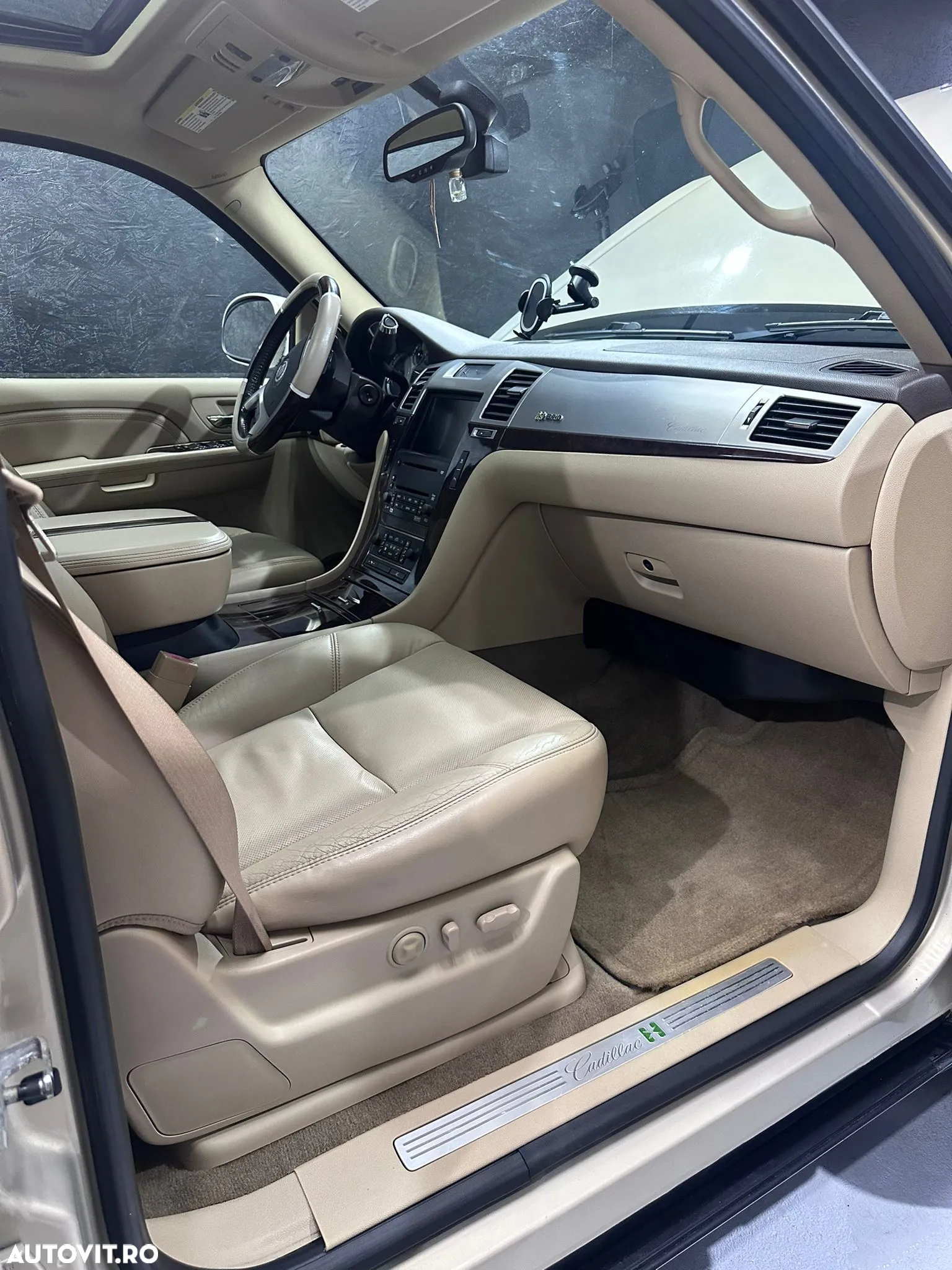 Cadillac Escalade 6.0 V8 - 34