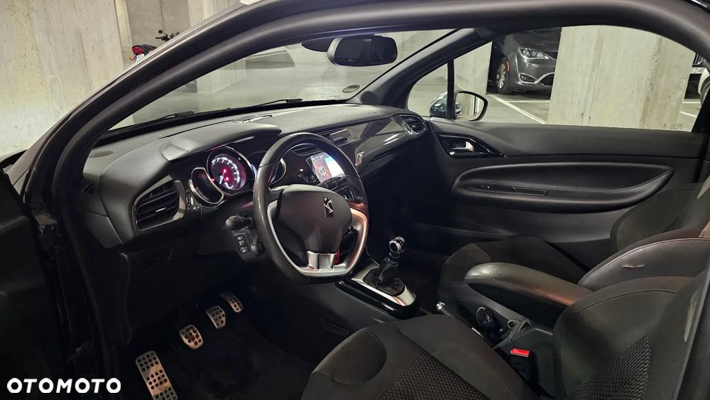 Citroën DS3 THP 165 Start & Stop SportChic - 16