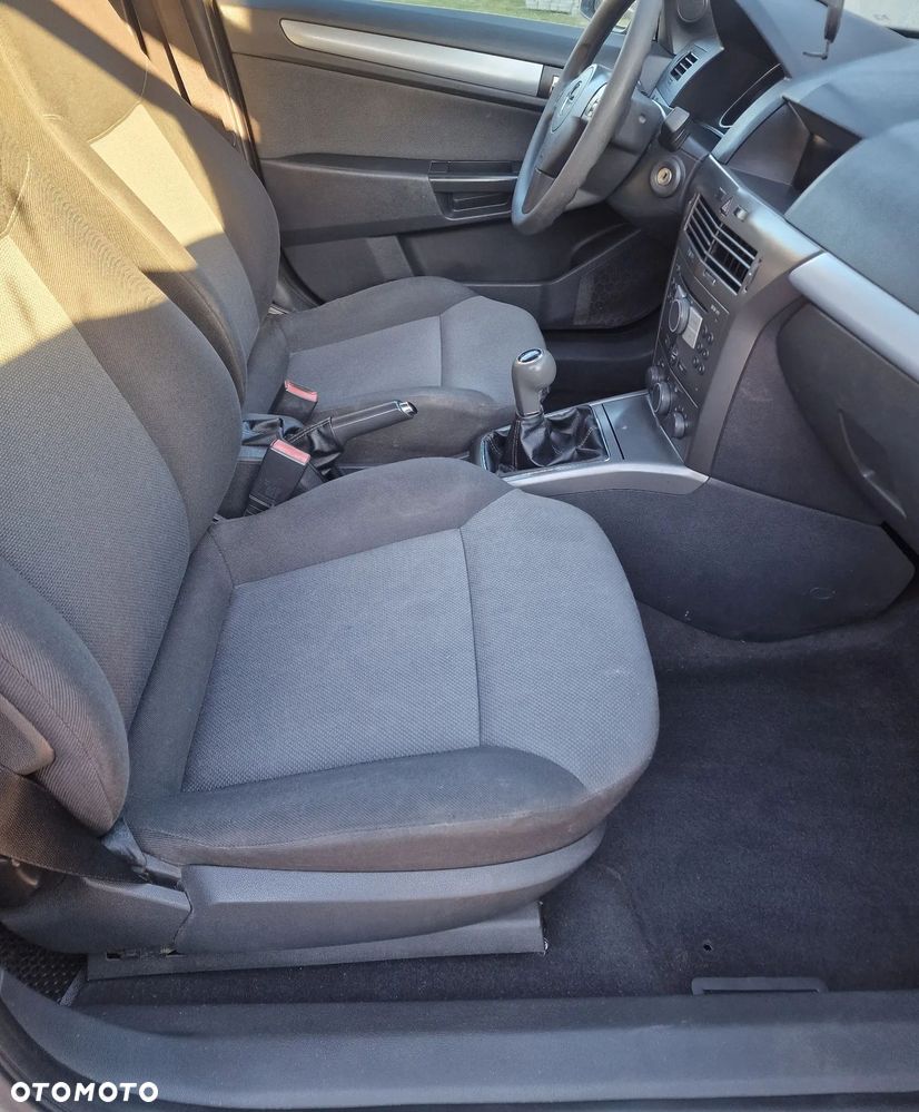 Opel Astra 1.7 CDTI Cosmo - 24