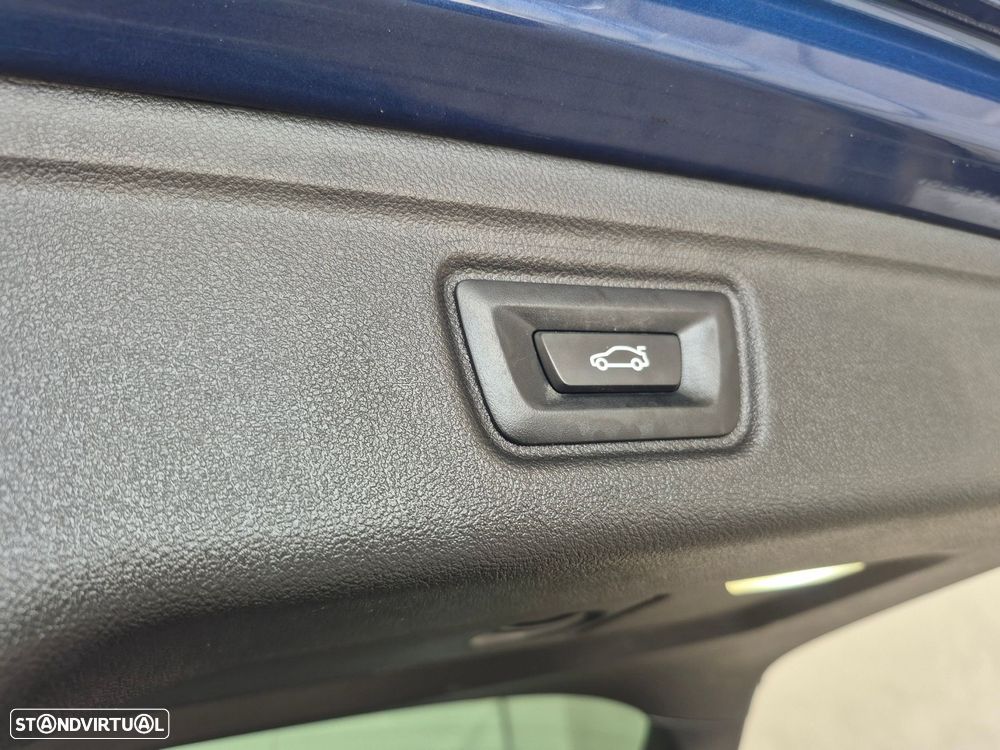 BMW 318 d Line Sport Auto - 35