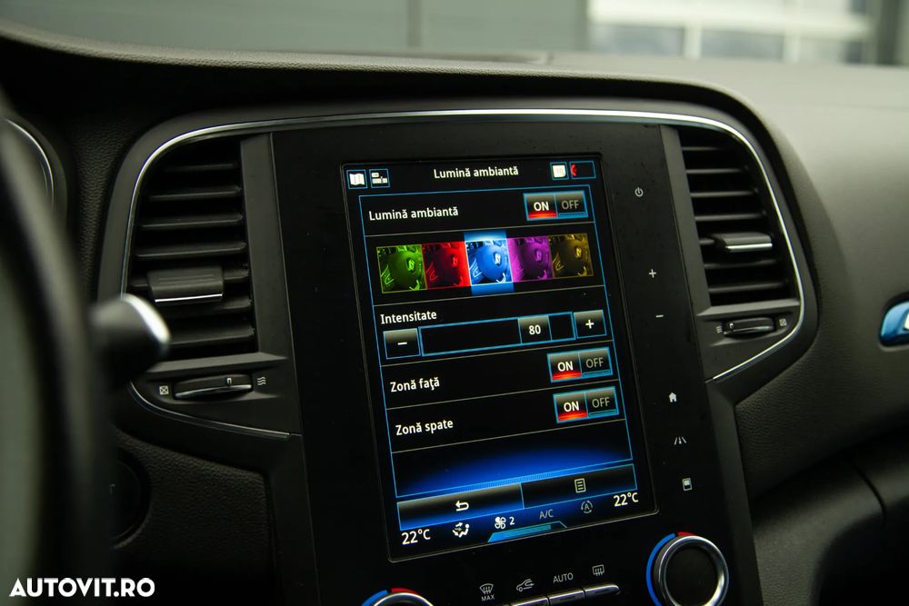 Renault Megane TCe 140 GPF R.S. LINE - 23